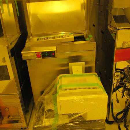 KLA Surfscan 6420 Particle Defect System