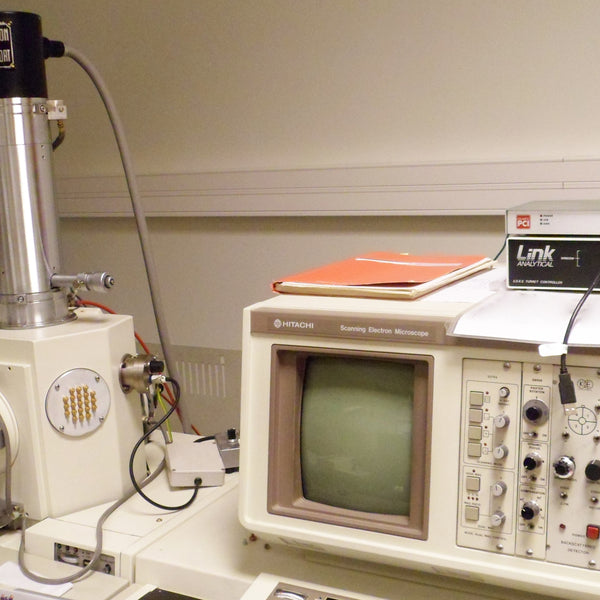 Hitachi S 2500 SEM (Scanning Electron Microscope)