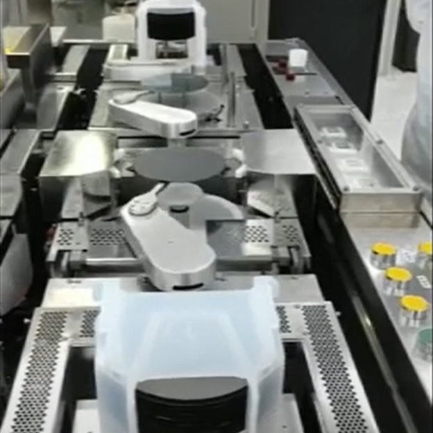 SVG 8800 Coater / Developer