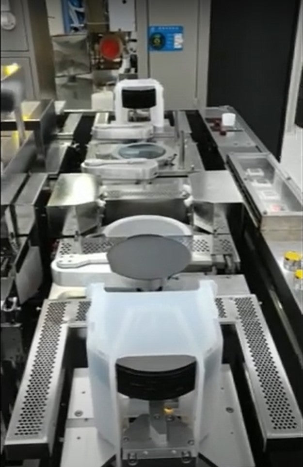 SVG 8800 Coater / Developer