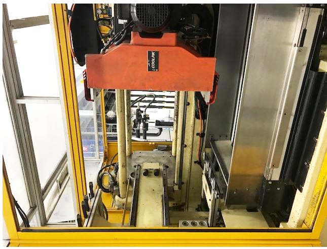 Husky HyPet 120 Injection Molding Machine
