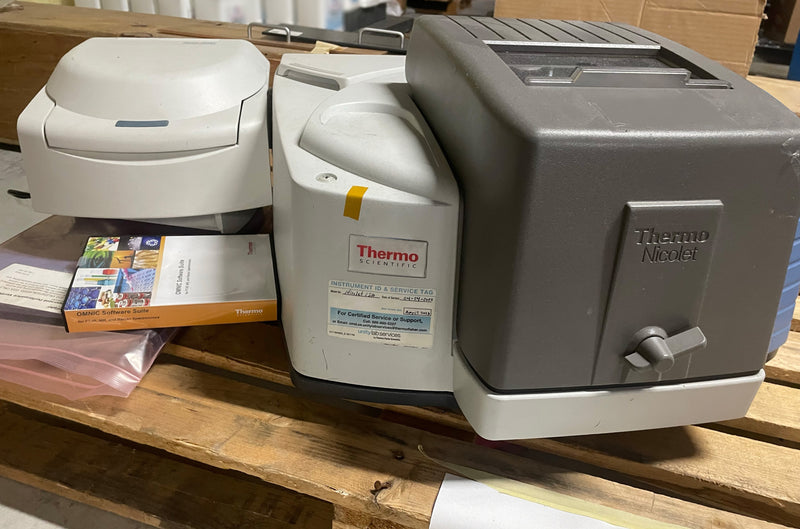 Thermo Scientific Nicolet iS 10 Spectrophotometer