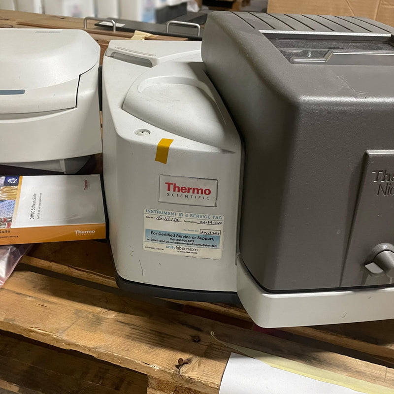 Thermo Scientific Nicolet iS 10 Spectrophotometer