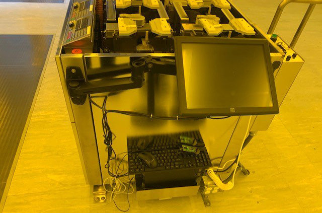 SVG 8800 Coater / Developer