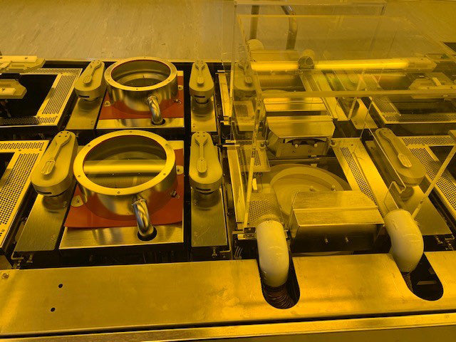 SVG 8800 Coater / Developer