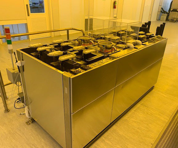 SVG 8800 Coater / Developer