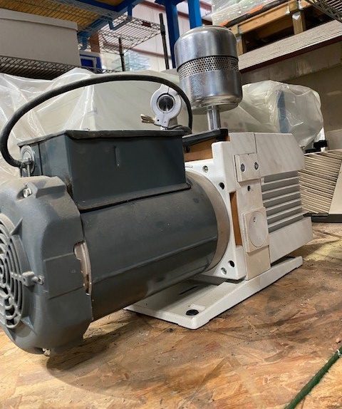 Leybold TriVac Vacuum Pump