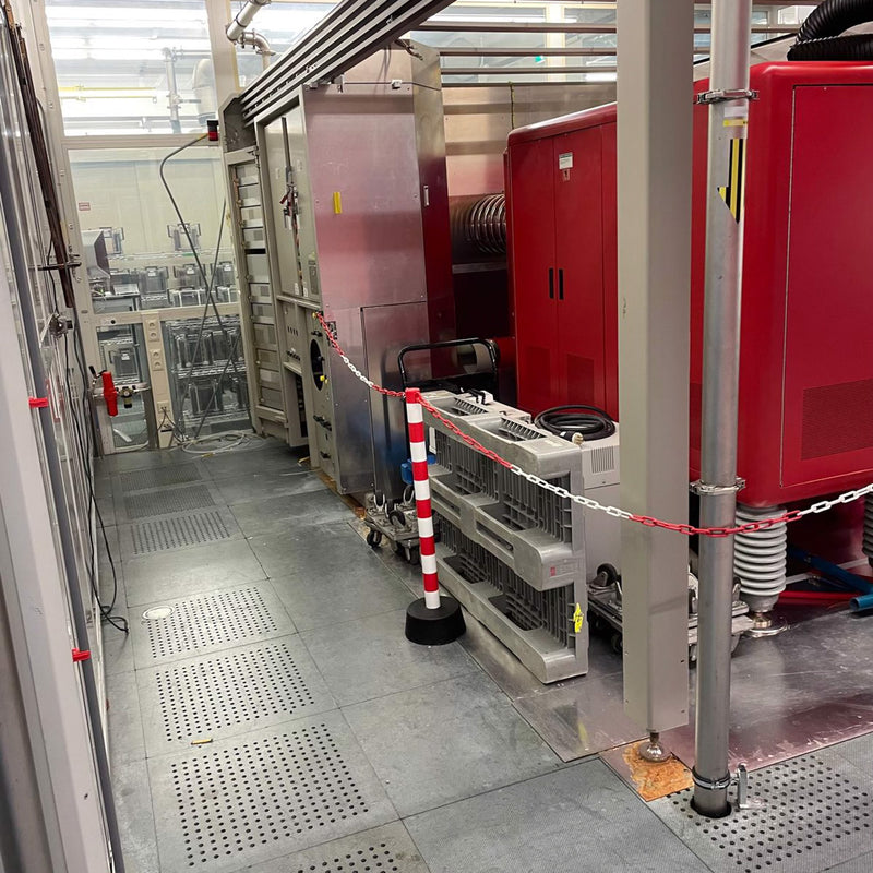 Varian E 220 HP Implanter
