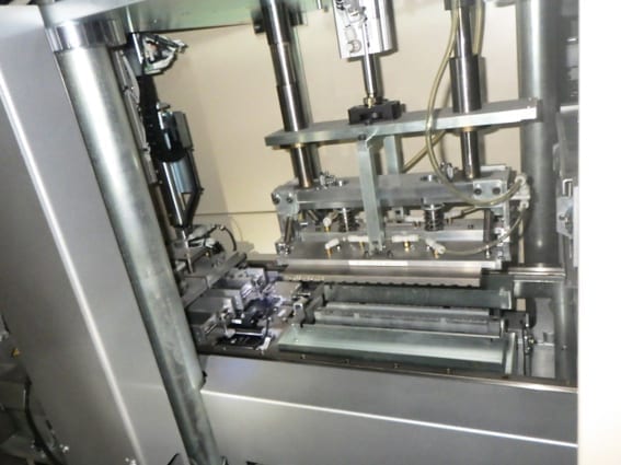 Towa YPS 2060 Auto Molding System