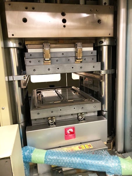 Towa YPS 2060 Auto Molding System