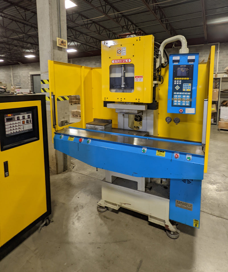 Yuh-Dak YHS 55 2 S Injection Molding Machine
