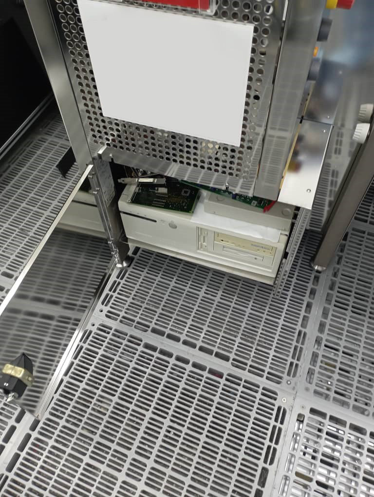 KLA / Leica INS 3000 Optical Inspection Station