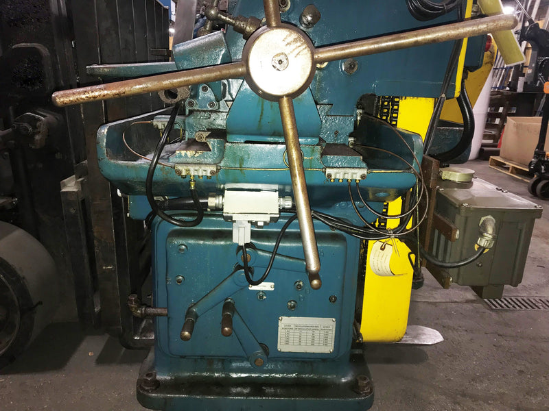 Milacron Centerless Grinder