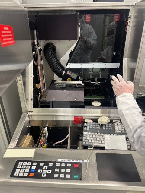 KLA Surfscan 6420 Particle Defect System