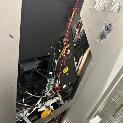 KLA Surfscan 6420 Particle Defect System