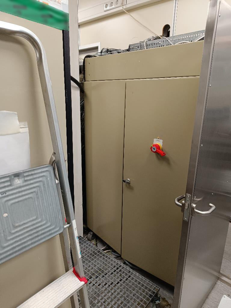 Oerlikon Balzers LLS 801 Sputtering System