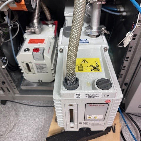 Thermo Fisher Scientific Neptune Plus MC-ICP-MS (Multi-Collector Inductively Coupled Plasma Mass Spectrometry)