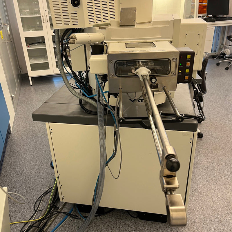 Zeiss Leo 1560 SEM (Scanning Electron Microscope)