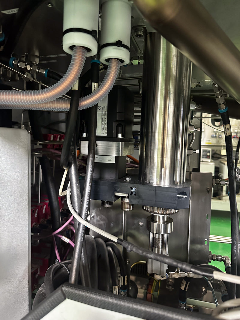 Aixtron G 4 MOCVD (Metal Organic Chemical Vapor Deposition)