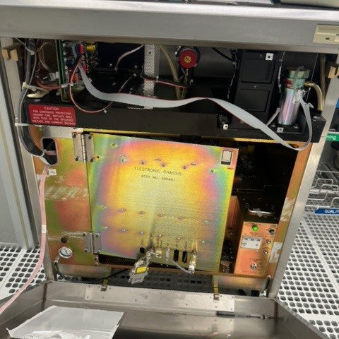 KLA Surfscan 6420 Particle Defect System