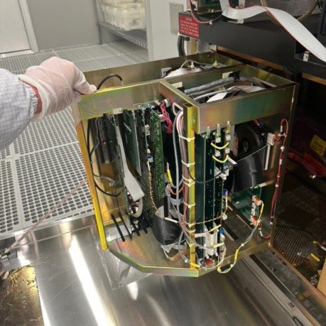 KLA Surfscan 6420 Particle Defect System