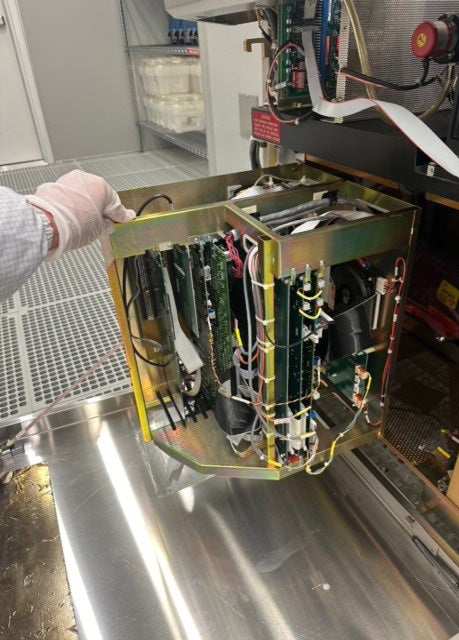 KLA Surfscan 6420 Particle Defect System