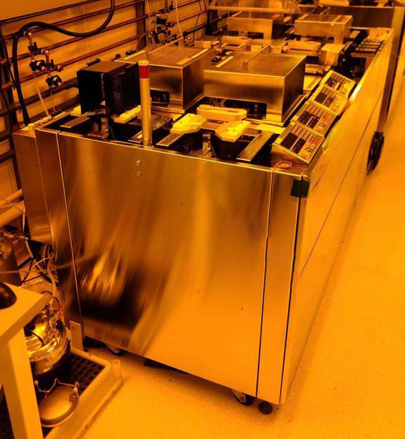 SVG 8800 Coater / Developer