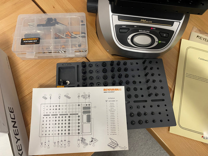 Keyence IM 8020 Image Dimension Measurement System