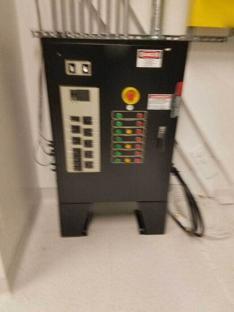 Plasmatherm 7000 (EMS) RIE (Reactive Ion Etcher)
