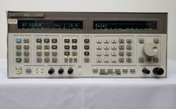 Agilent 8644 A Synthesized Signal Generator