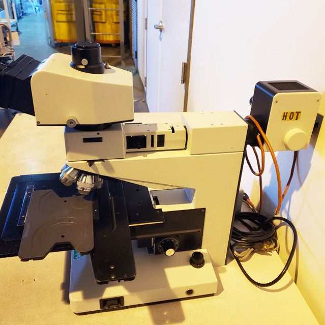 Leitz Ergolux Microscope