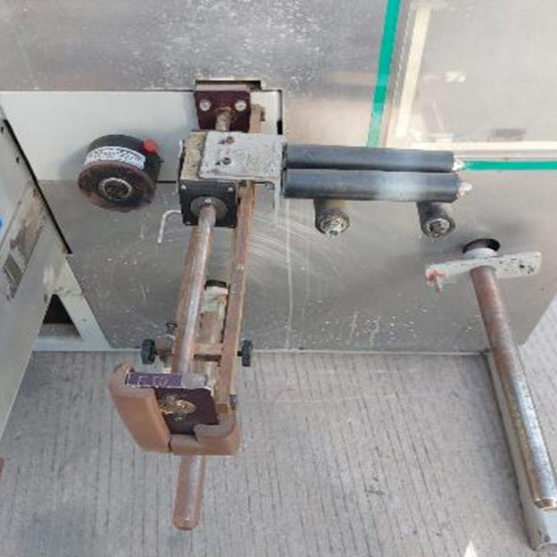 Vertical Taping Machine