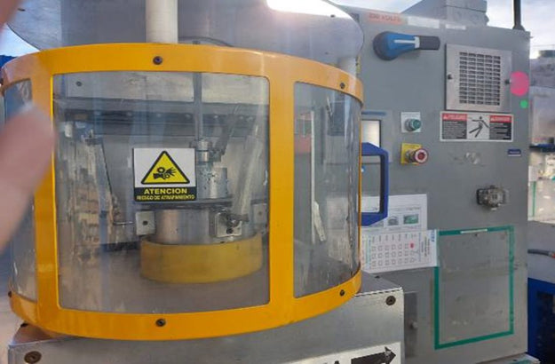 Vertical Taping Machine