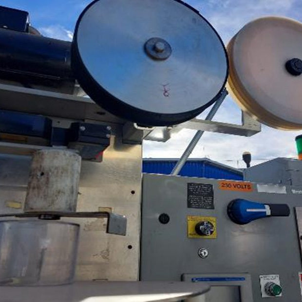 Vertical Taping Machine