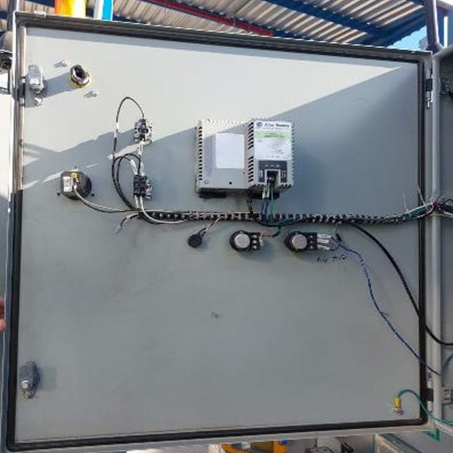 Allen Bradley PanelView Plus 600 Vertical Taping Machine