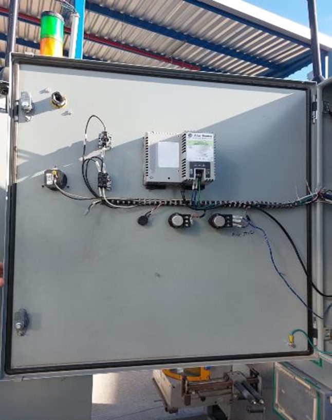 Allen Bradley PanelView Plus 600 Vertical Taping Machine