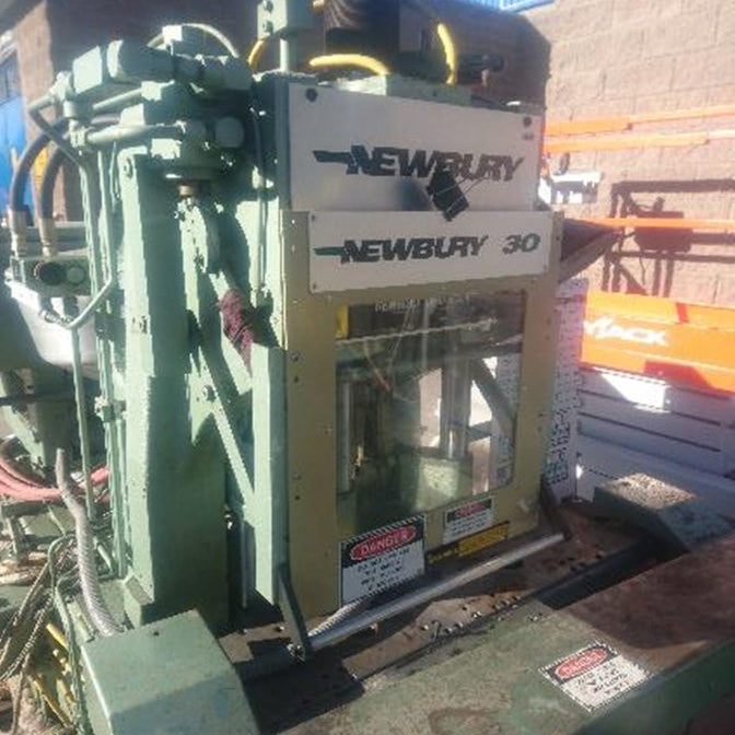 Newbury 30 Molding Machine