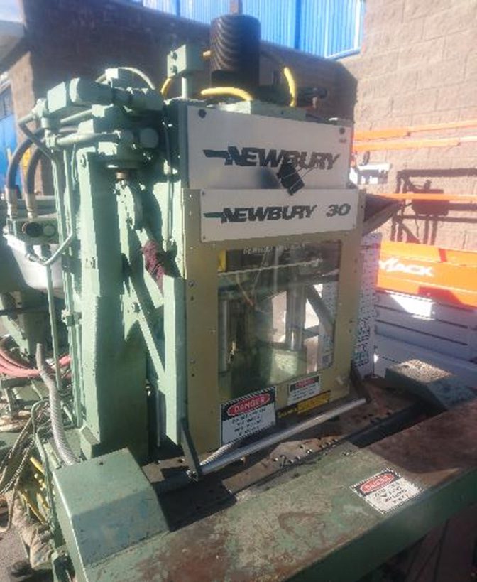 Newbury 30 Molding Machine