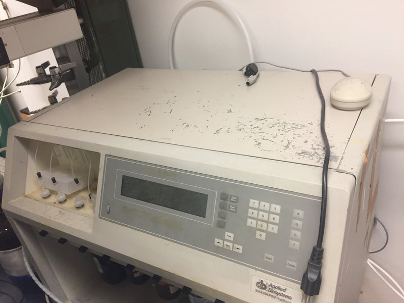 Thermo Fisher Scientific / Applied Biosystems 394 DNA / RNA Synthesizer