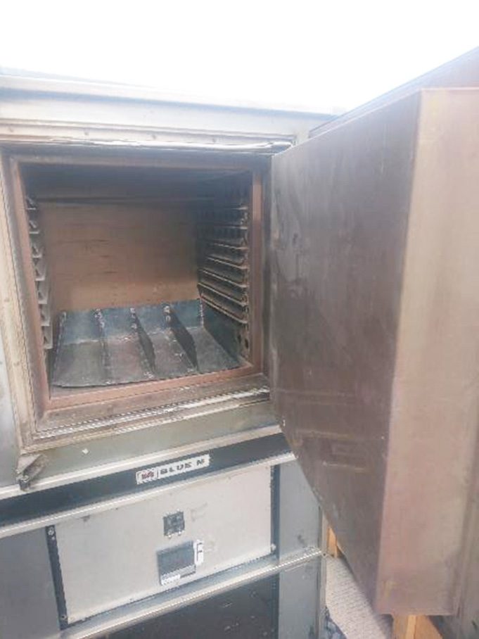 Blue M Oven