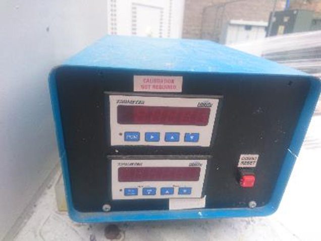 Davis Vertical Machine