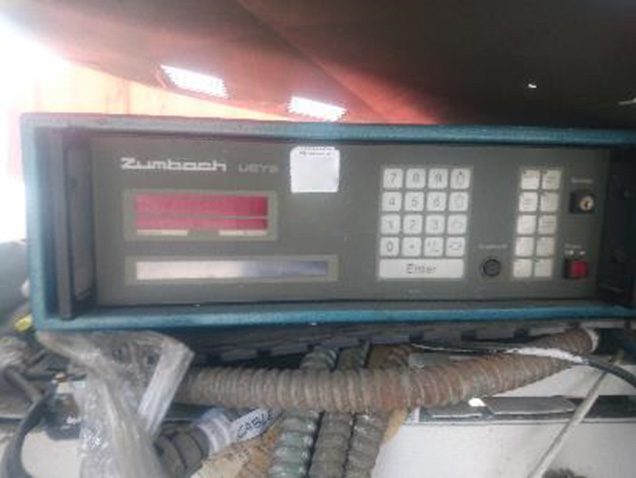 Davis Vertical Machine