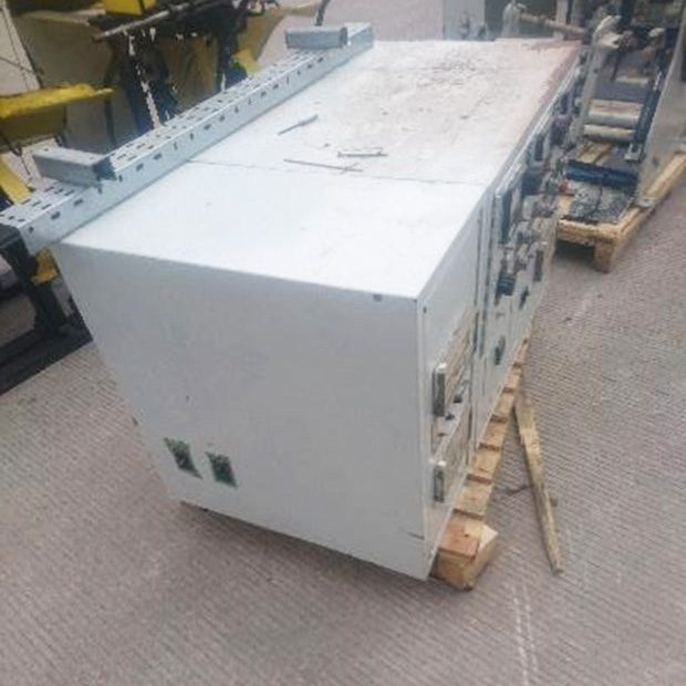 Davis Vertical Machine