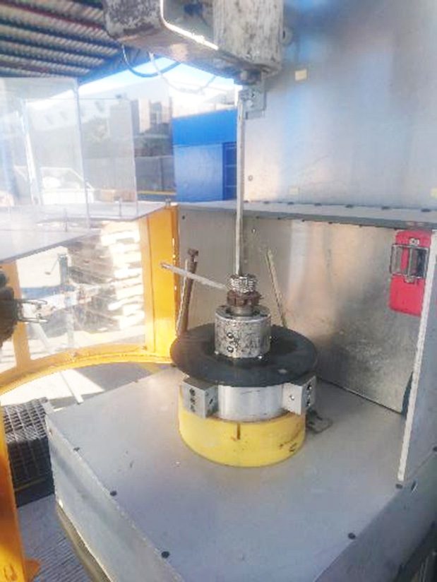 Vertical Taping Machine