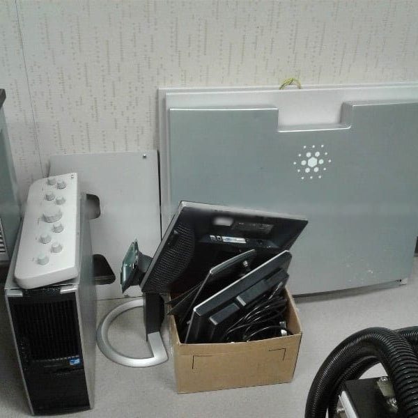 Thermo Fisher Scientific / FEI Quanta 200 3D FIB-SEM (Focused Ion Beam - Scanning Electron Microscope)