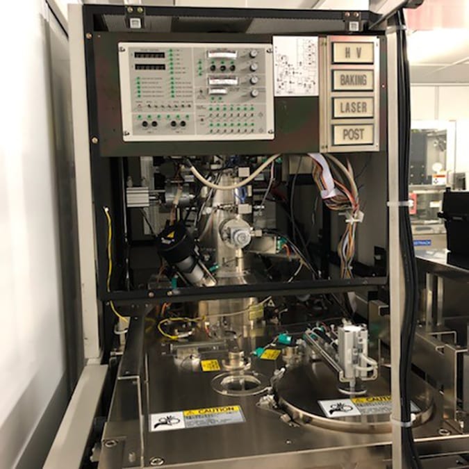 Hitachi S 8840 CD-SEM (Critical Dimension Scanning Electron Microscope)
