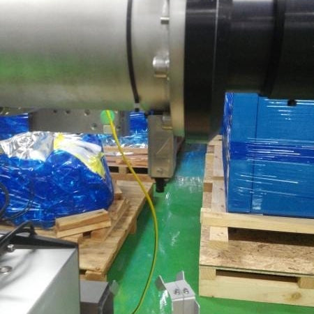 Cameca IMS 6 F SIMS (Secondary Ion Mass Spectrometer)