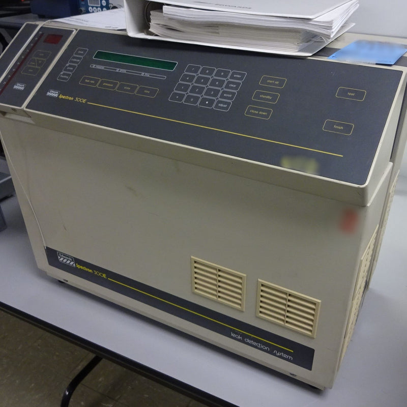 Edwards Spectron 300 E Leak Detector