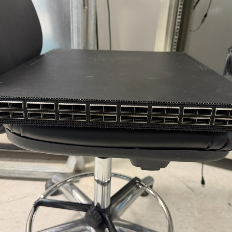 EdgeCore AS 9716 32 D Switch