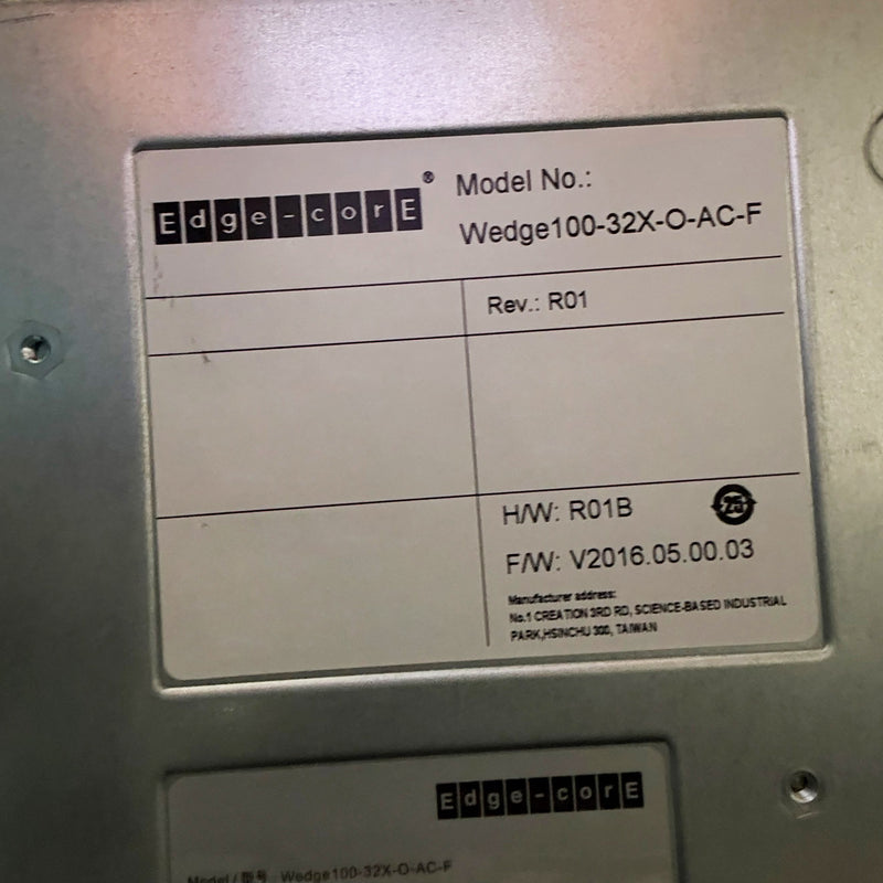 EdgeCore AS 9716 32 D Switch